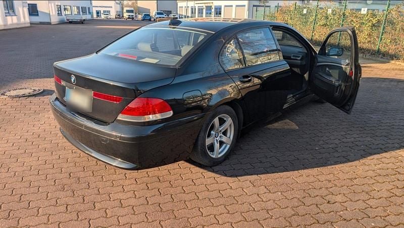 Gebraucht BMW 745L 333 PS (244 kW) 2004 Schwarz Limousine