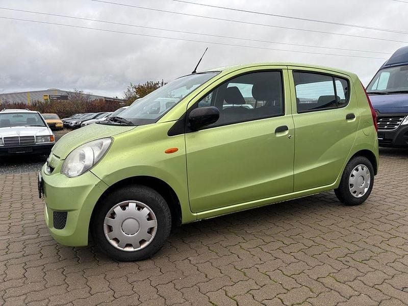 Gebraucht Daihatsu Cuore 69 PS (50 kW) 2007 Grün Kleinwagen