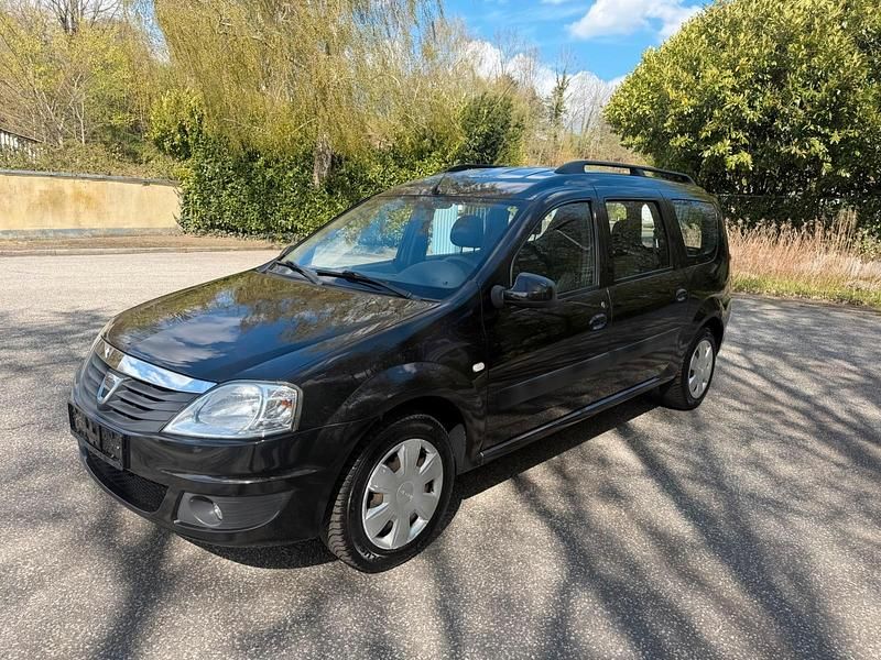 Second-hand Dacia Logan 85 CP (62 kW) 2012 Negru Break