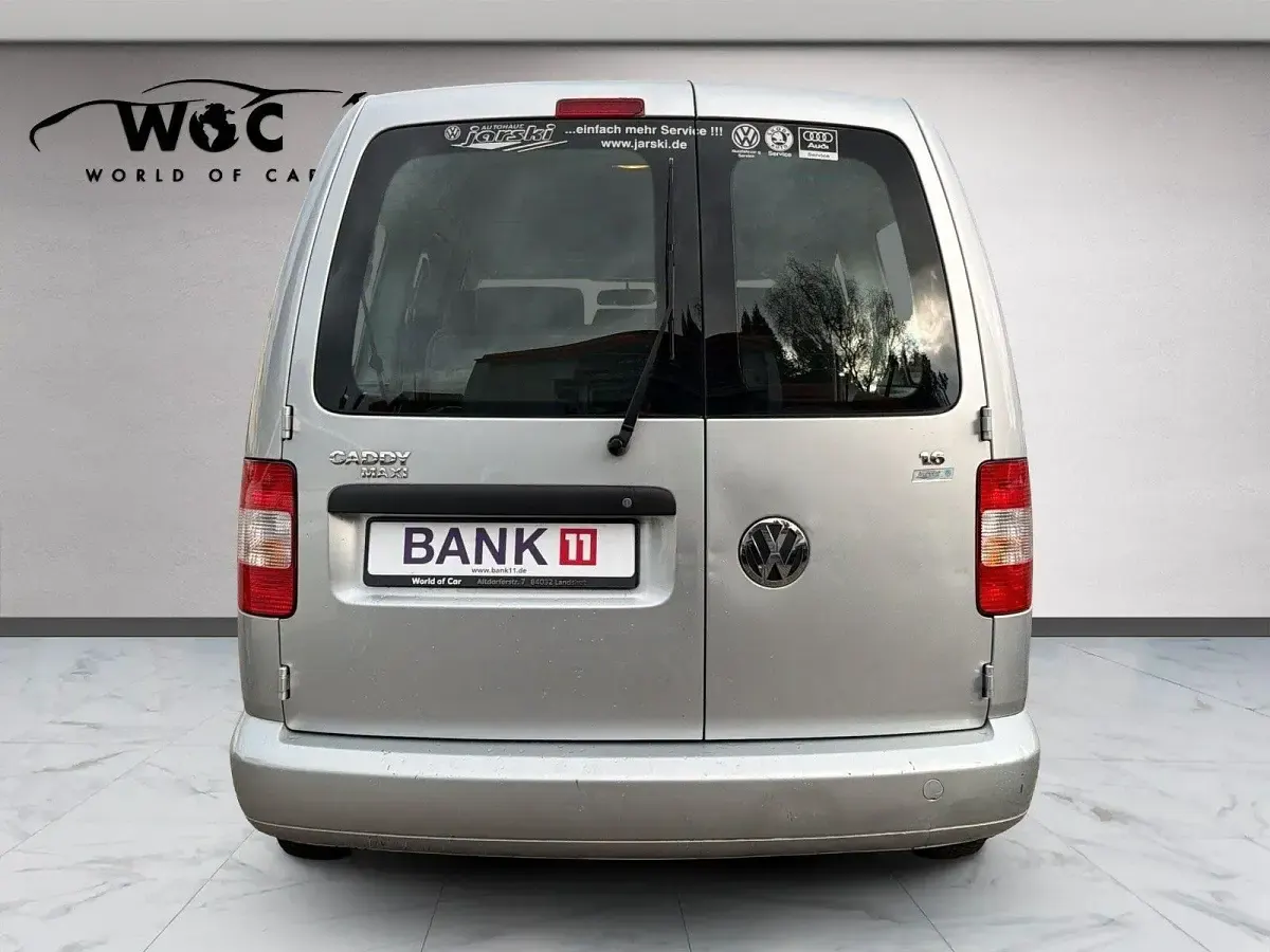 Gebraucht VW Caddy Maxi 102 PS (75 kW) 2010 Silber Van / Kleinbus