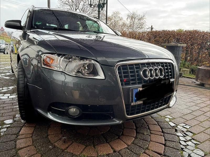 Grau Gebraucht 2007 Audi A4 Sport Kombi | 5.700 € (Etwas zu teuer) - Bild 1/4