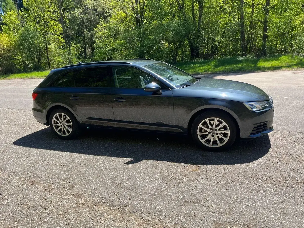 Gebraucht Audi A4 190 PS (139 kW) 2016 Grau Kombi