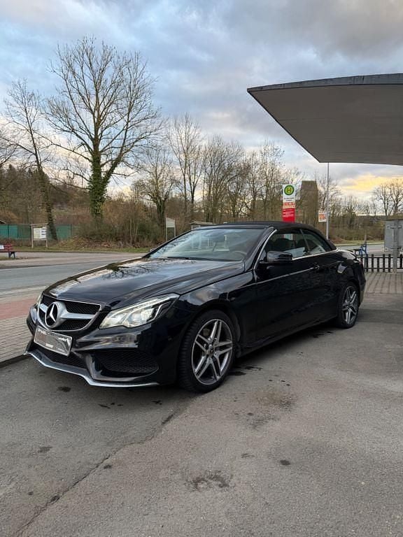 Gebraucht Mercedes E250 211 PS (155 kW) 2014 Schwarz Cabrio
