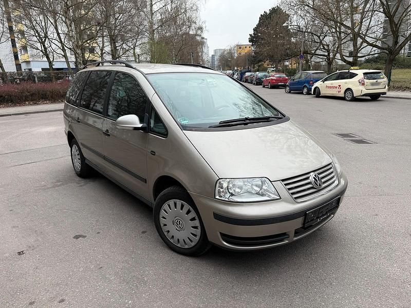 Gebraucht VW Sharan 115 PS (84 kW) 2007 Gelb Van / Kleinbus