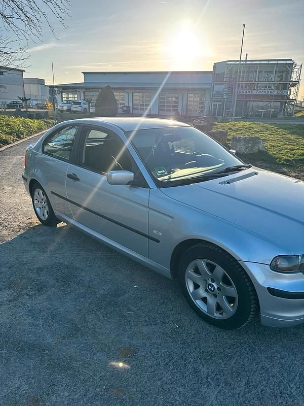 Gebraucht BMW 316 116 PS (85 kW) 2003 Silber Coupé