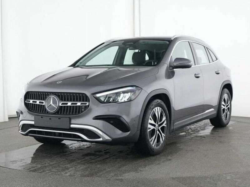 Gebraucht Mercedes GLA180 136 PS (100 kW) 2024 Lack mountaingrau (metallic) SUV