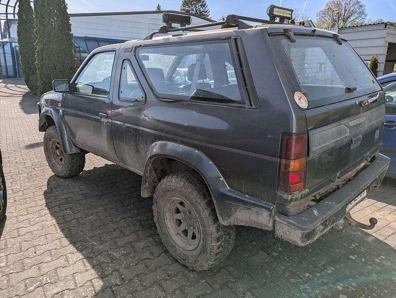 Gebraucht Nissan Terrano 99 PS (72 kW) 1992 Schwarz SUV