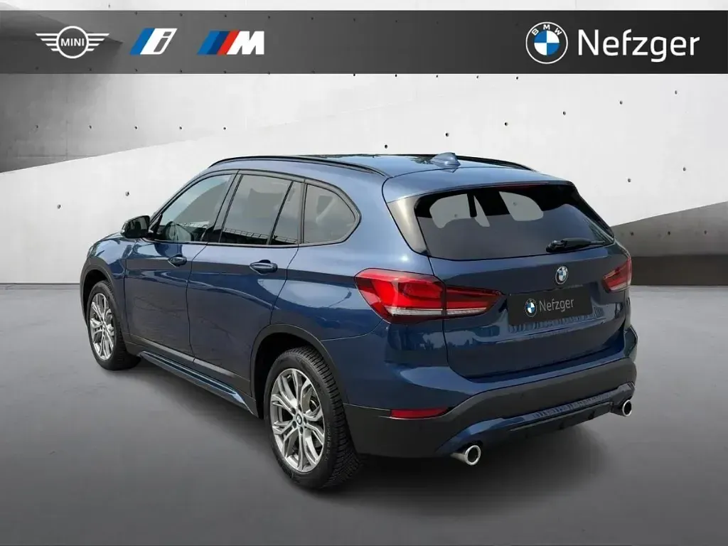 Gebraucht BMW X1 Sport Line 190 PS (139 kW) 2022 Blau SUV