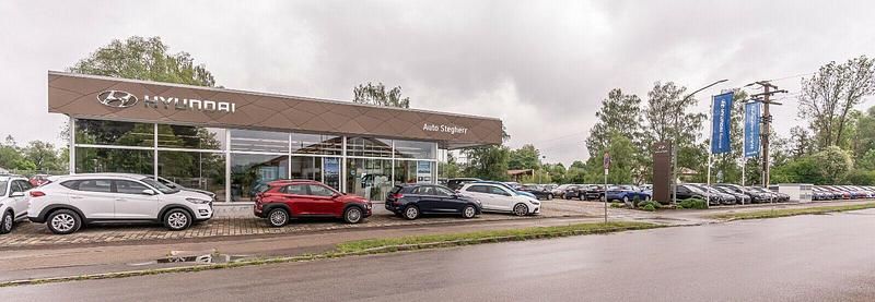 Grün Gebraucht 2024 Hyundai Bayon Trend SUV | 16.990 € (Fairer Preis) - Bild 1/4