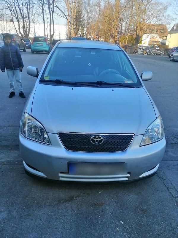 Silber Gebraucht 2004 Toyota Corolla Kleinwagen | 3.500 € (Guter Preis) - Bild 1/4
