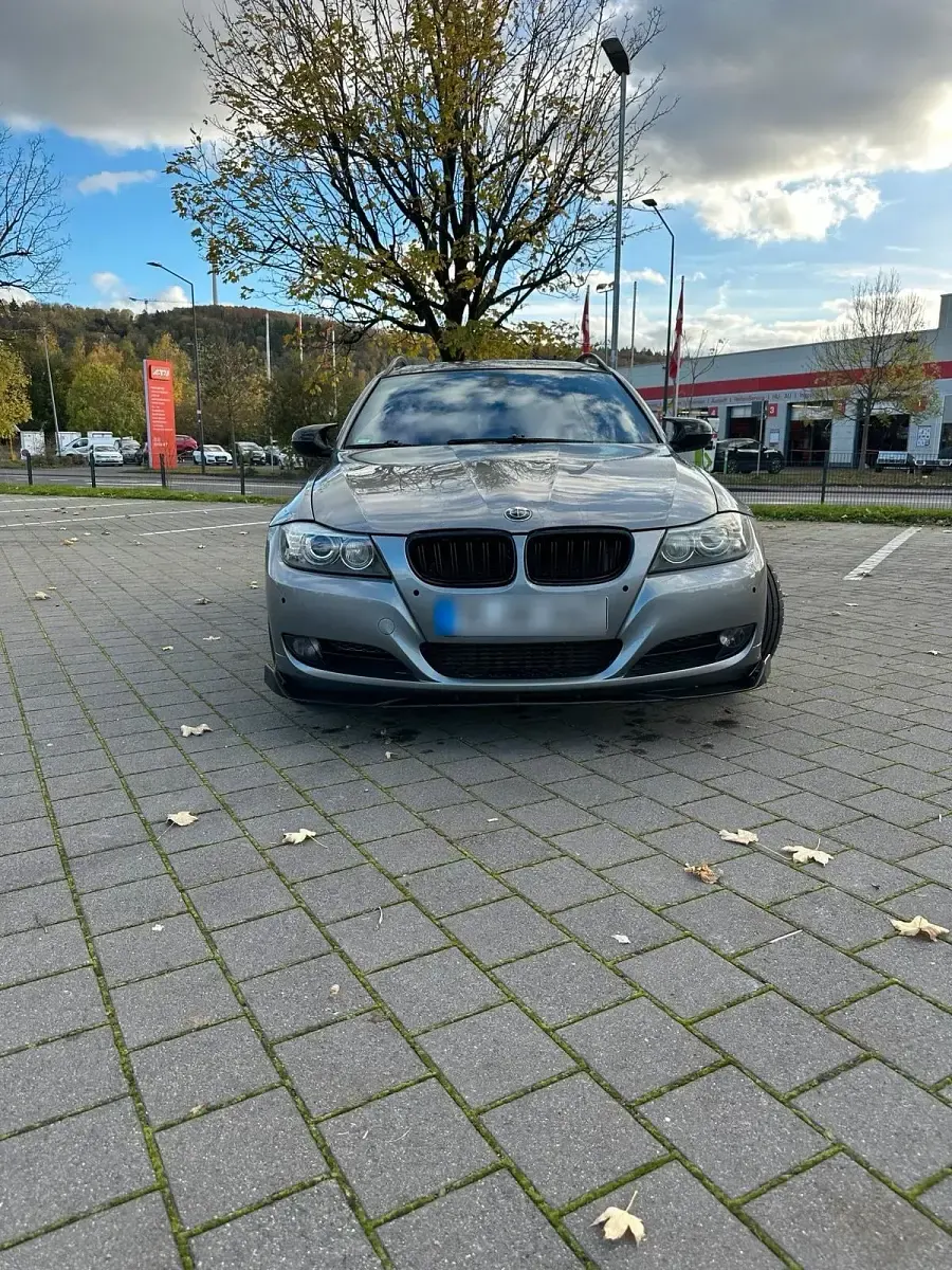 Używany BMW 320 177 KM (130 kW) 2009 Szary Kombi