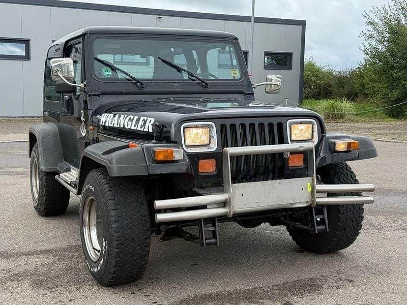 Schwarz Gebraucht 1992 Jeep Wrangler SUV | 7.999 € - Bild 1/4