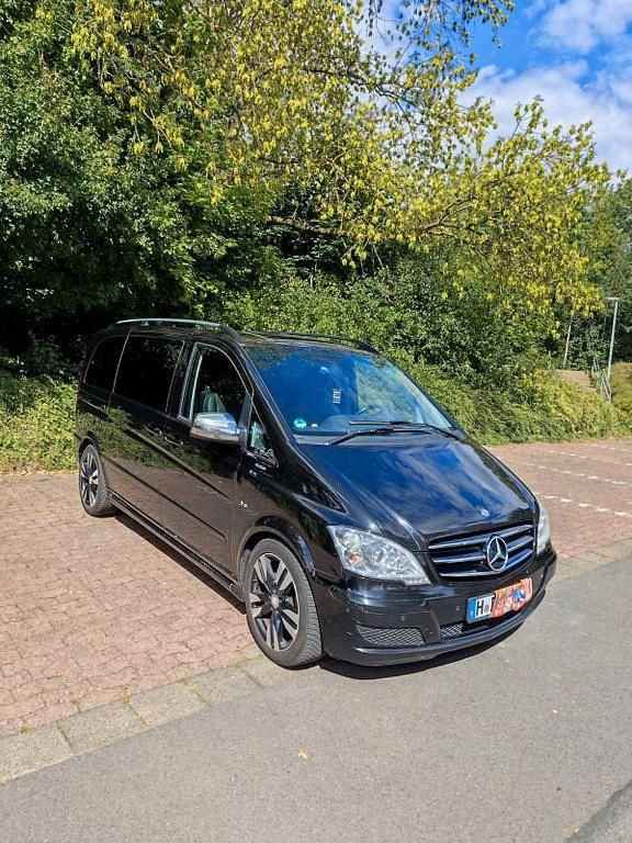 Schwarz Gebraucht 2013 Mercedes Viano Avantgarde Van / Kleinbus | 28.500 € - Bild 1/4