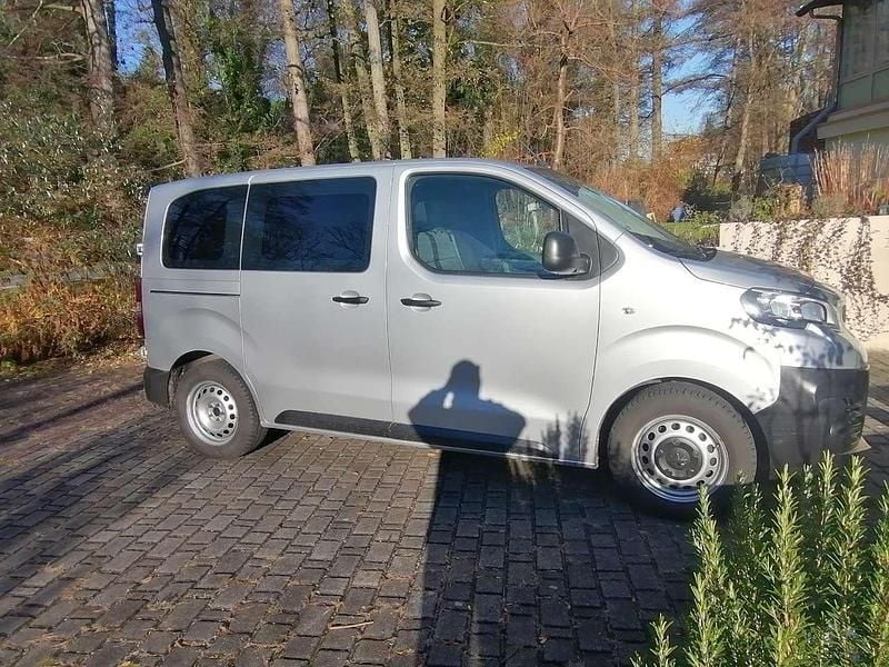 Gebraucht Peugeot Traveller Allure 116 PS (85 kW) 2017 Van / Kleinbus