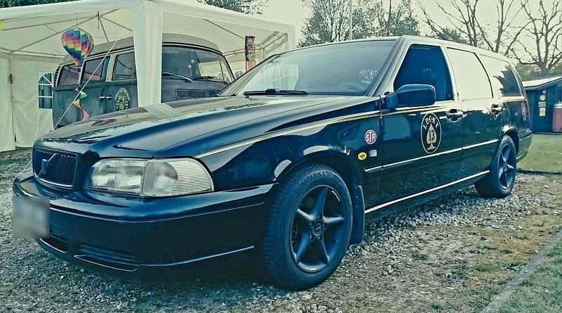 Gebraucht Volvo V70 126 PS (92 kW) 1998 Schwarz Kombi