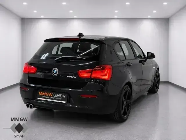 Gebraucht BMW 120 Advantage 190 PS (139 kW) 2016 Schwarz Kleinwagen