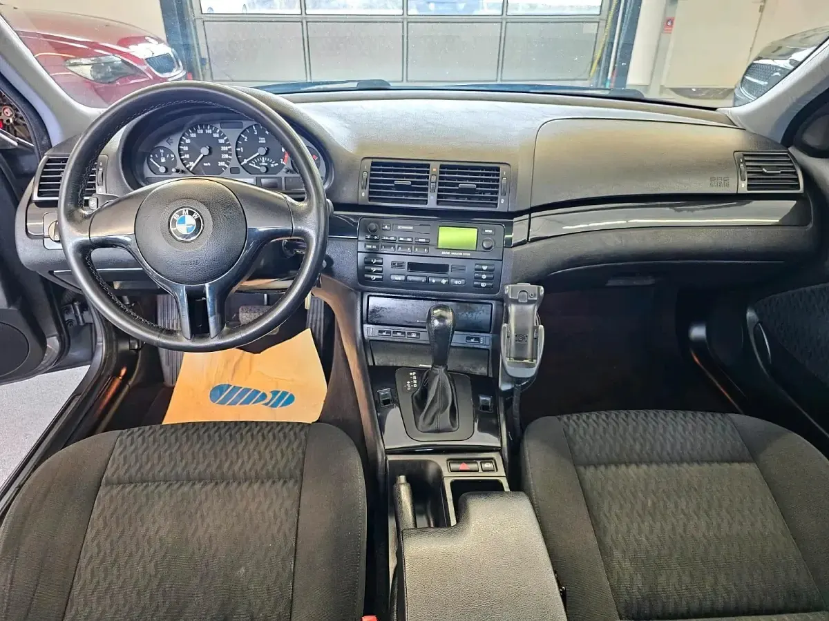 Gebraucht BMW 325 192 PS (141 kW) 2001 Grau Limousine