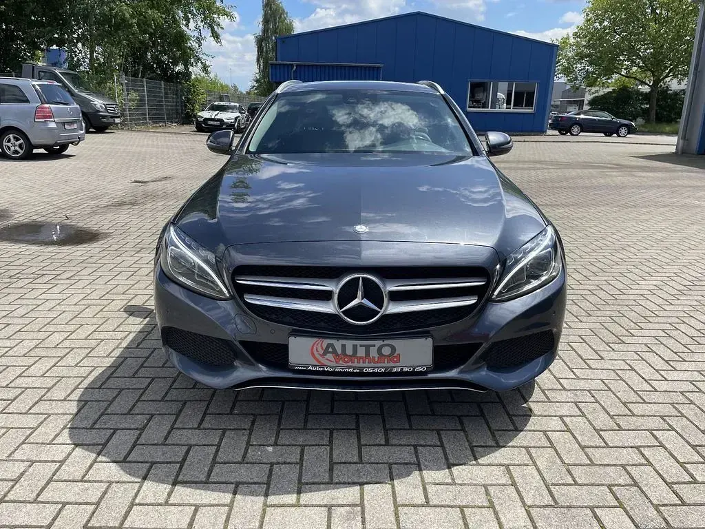 Gebraucht Mercedes C220 170 PS (125 kW) 2015 Tenoritgrau Kombi