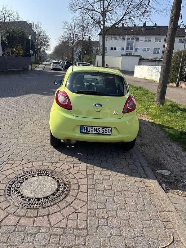 Gebraucht Ford Ka Trend 69 PS (50 kW) 2013 Gelb Kleinwagen