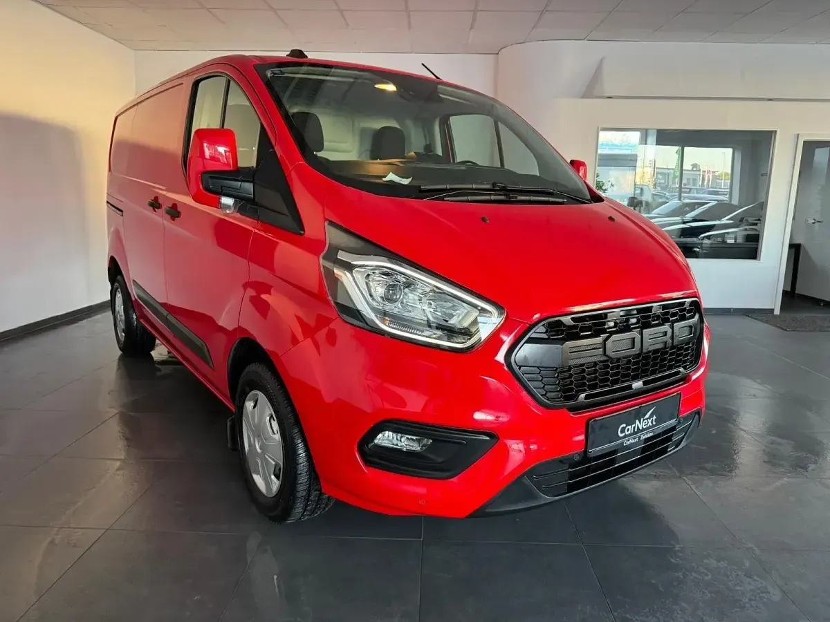 Gebraucht Ford Transit Custom Trend 131 PS (96 kW) 2022 Rot Van