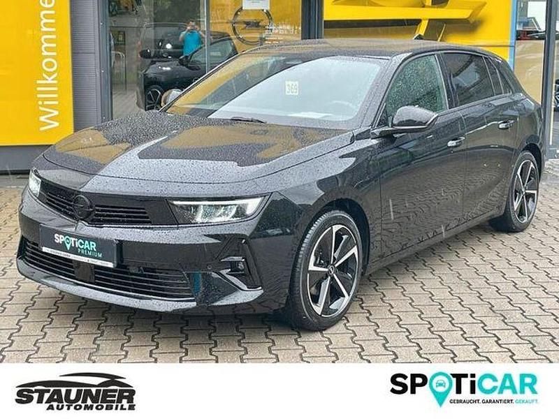 Karbon schwarz (metallic) Gebraucht 2024 Opel Astra GS Line Limousine | 20.980 € (Superpreis) - Bild 1/4
