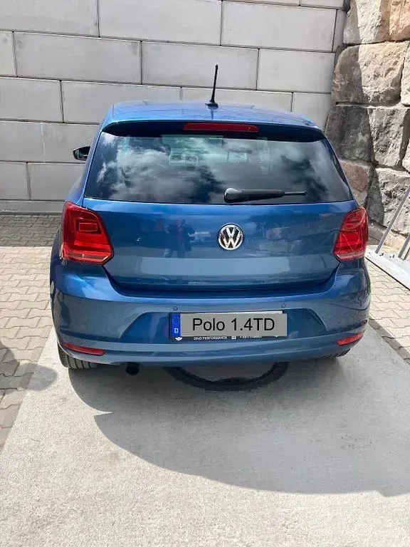 Second-hand VW Polo LOUNGE 105 CP (77 kW) 2015 Albastru Berlinǎ