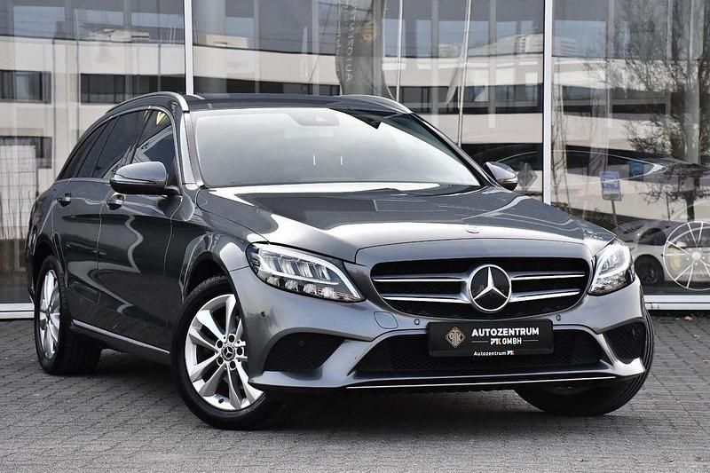 Gebraucht Mercedes C220 194 PS (142 kW) 2018 Grau Kombi