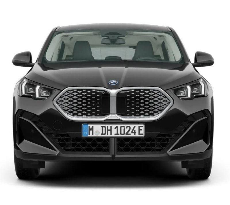 Neu BMW iX2 230 kW (313 PS) 2025 Schwarz uni SUV