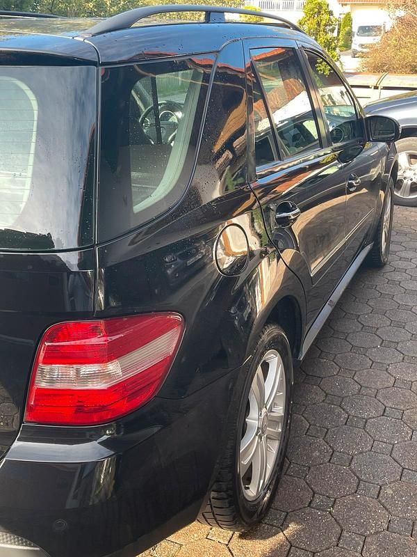Gebraucht Mercedes ML280 Edition 1 231 PS (169 kW) 2008 Schwarz SUV