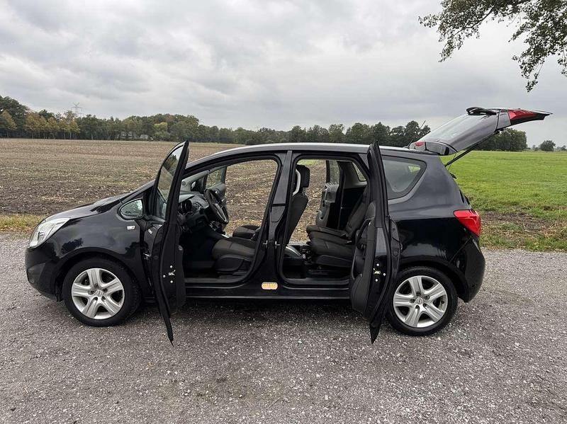 Gebraucht Opel Meriva 101 PS (74 kW) 2010 Saphirschwarz mineraleffekt Van / Kleinbus