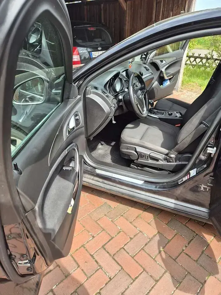 Gebraucht Opel Insignia Selection 140 PS (102 kW) 2011 Schwarz Limousine
