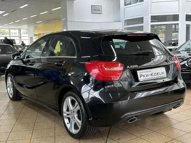 Gebraucht Mercedes A220 170 PS (125 kW) 2015 Schwarz Limousine