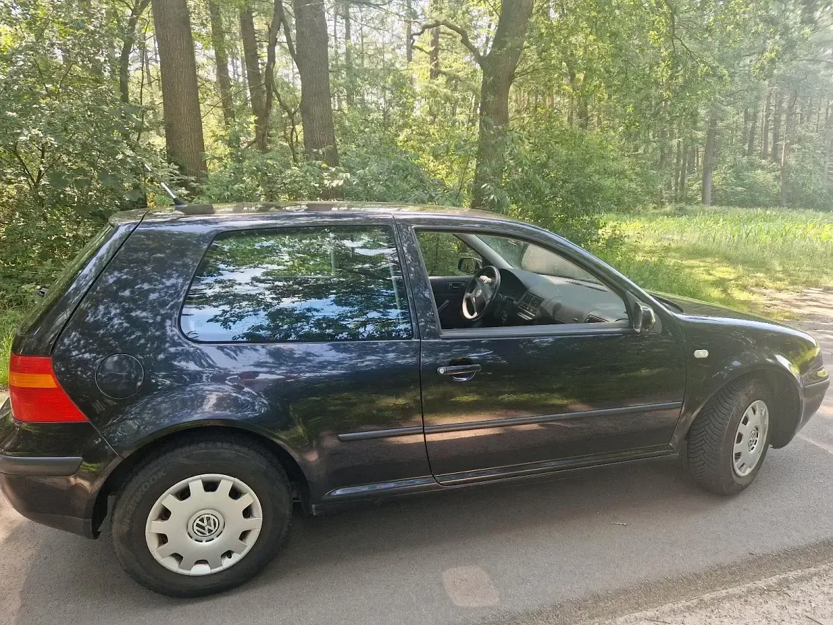 Gebraucht VW Golf 101 PS (74 kW) 1999 Schwarz Coupé
