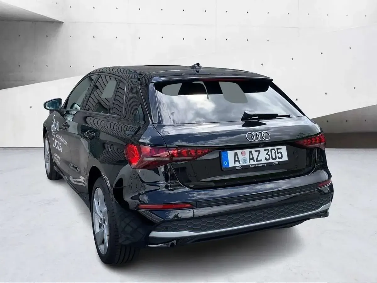 Gebraucht Audi A3 Advanced 116 PS (85 kW) 2026 Brillantschwarz Limousine