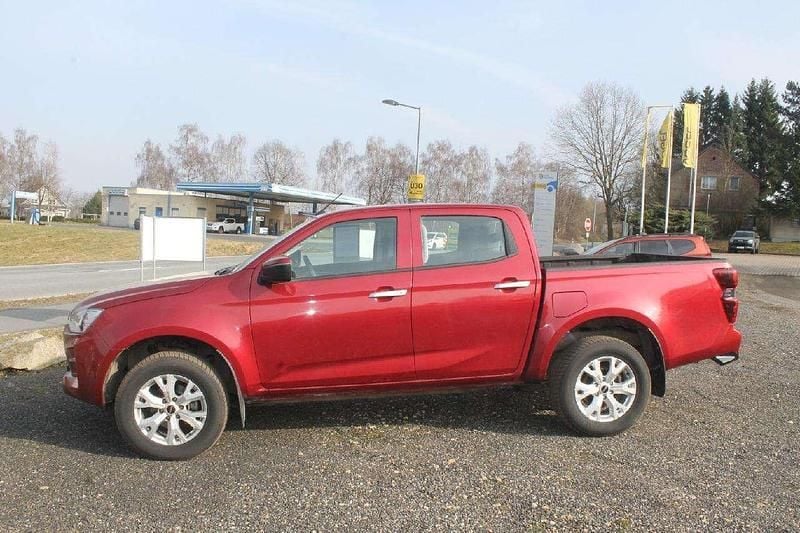Gebraucht Isuzu D-Max 163 PS (119 kW) 2024 Red spinell Pickup