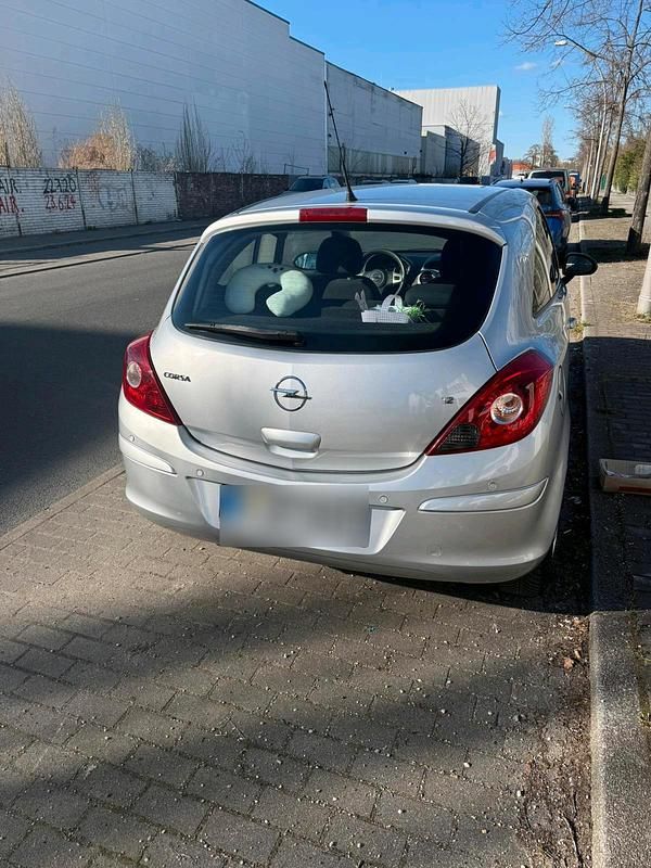Używany Opel Corsa 80 KM (58 kW) 2008 Srebrny Hatchback