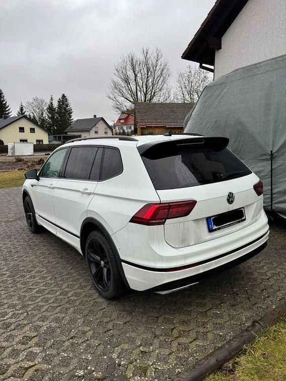 Gebraucht VW Tiguan Allspace R-line 190 PS (139 kW) 2020 Weiß SUV