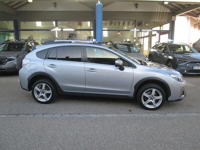 Gebraucht Subaru XV Exclusive+ 150 PS (110 kW) 2016 Ice silver SUV