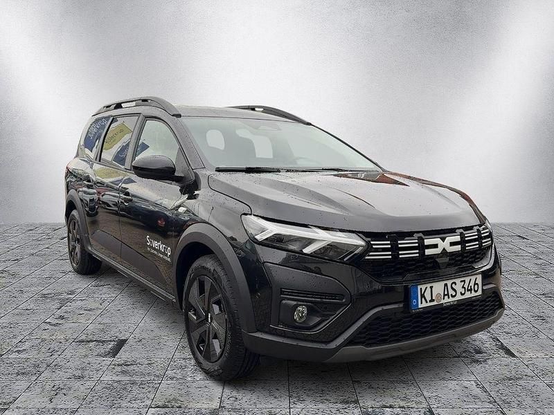 Second-hand Dacia Jogger Expression 94 CP (69 kW) 2025 Negru Monovolum