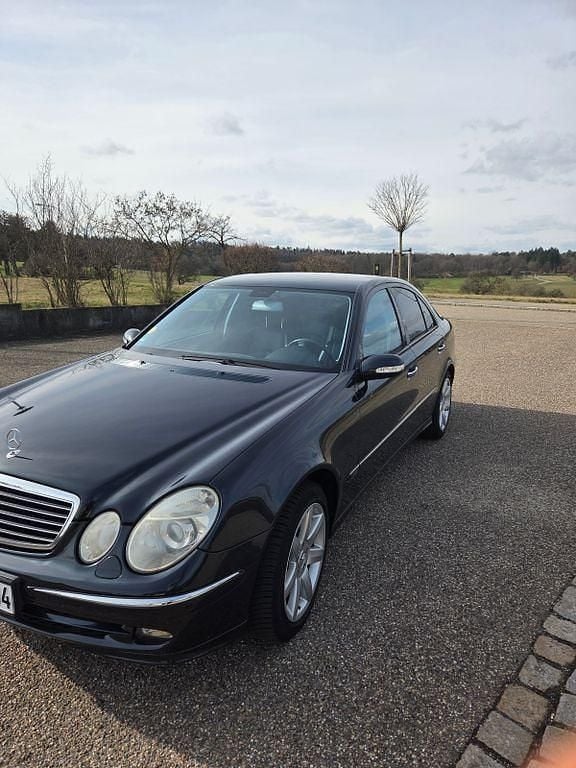 Gebraucht Mercedes E350 Avantgarde 272 PS (200 kW) 2005 Blau Limousine