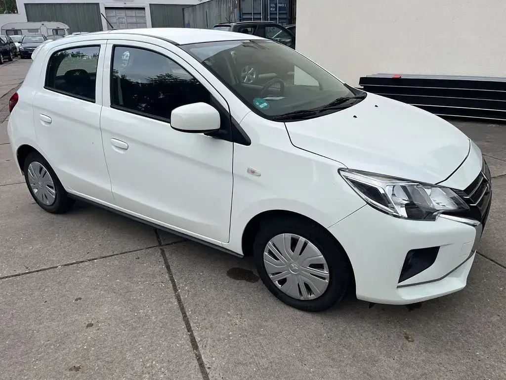 Gebraucht Mitsubishi Space Star Select 71 PS (52 kW) 2022 Weiß Kleinwagen