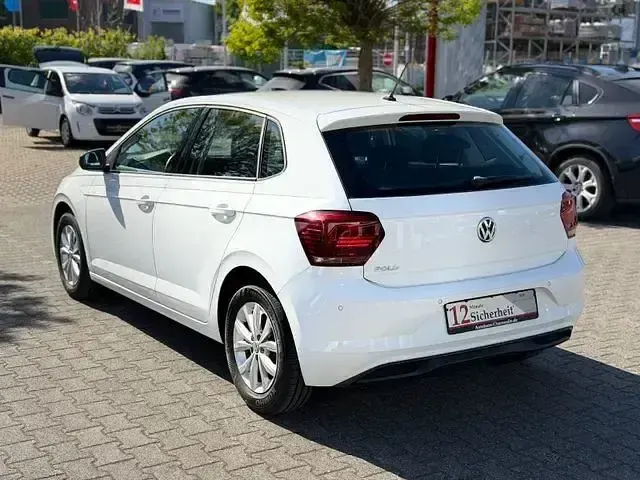 Używany VW Polo Highline 95 KM (69 kW) 2018 Biały Hatchback