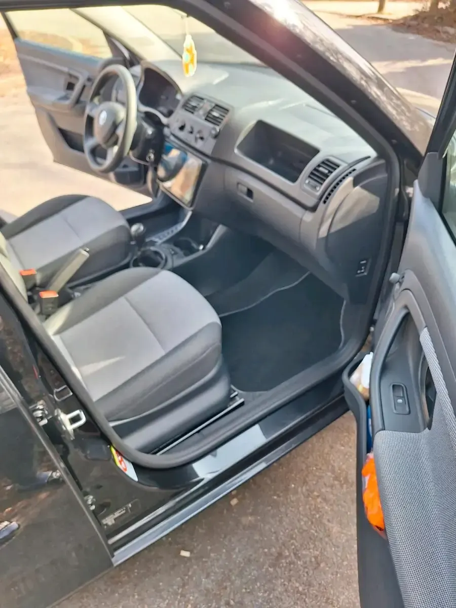 Gebraucht Skoda Fabia 60 PS (44 kW) 2013 Schwarz Kleinwagen