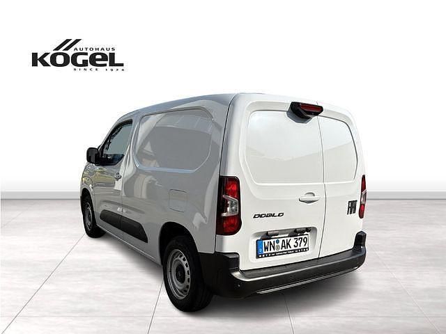 Gebraucht Fiat Doblò 102 PS (75 kW) 2024 Weiß (weiß) Van / Kleinbus