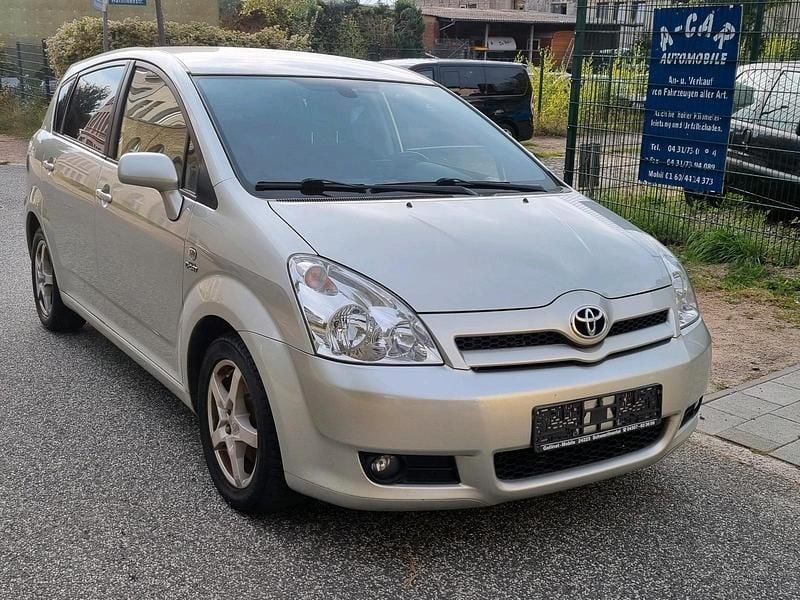 Gebraucht Toyota Corolla Verso 177 PS (130 kW) 2005 Gold Van / Kleinbus