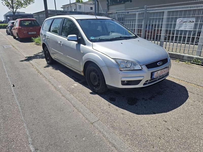 Second-hand Ford Focus Style 101 CP (74 kW) 2007 Argintiu Break