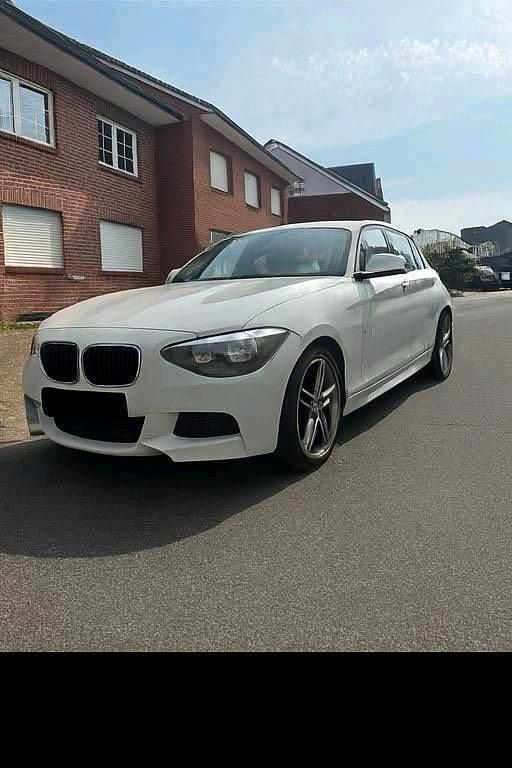 Weiß Gebraucht 2015 BMW 116 M Sport Kleinwagen | 9.000 € (Fairer Preis) - Bild 1/4