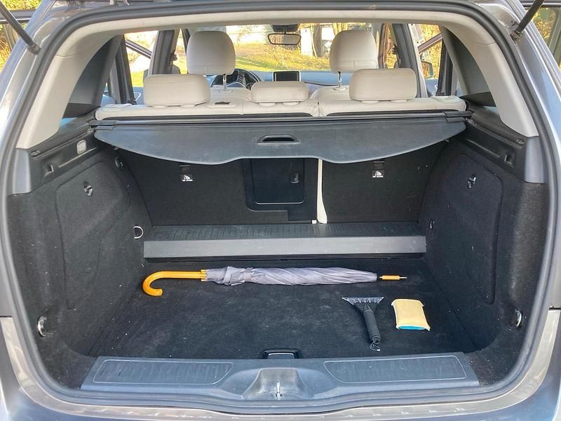 Gebraucht Mercedes B180 122 PS (89 kW) 2014 Grau Van / Kleinbus