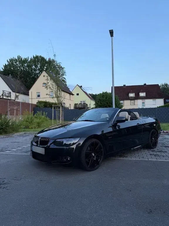 Gebraucht BMW 320 Cabriolet Sport Line 184 PS (135 kW) 2013 Schwarz Cabrio
