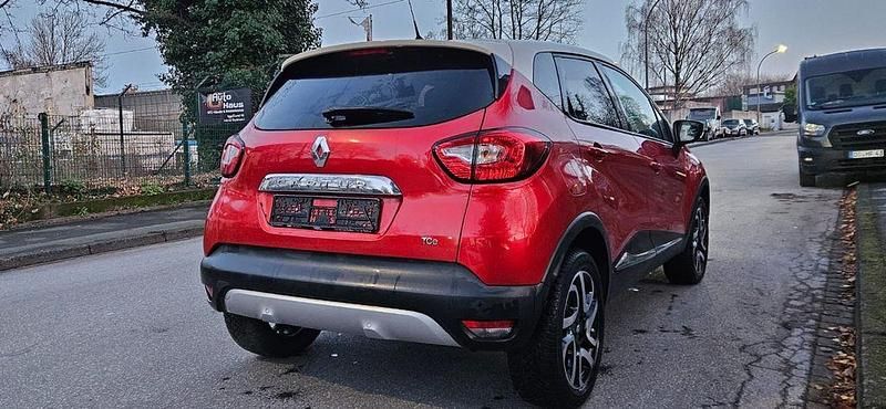 Gebraucht Renault Captur XMOD 122 PS (89 kW) 2015 Rot SUV